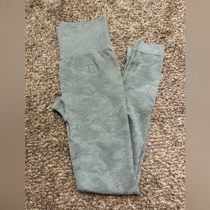 Gymshark Light Green Camo Seamless High Waisted Butt Scrunch Leggings